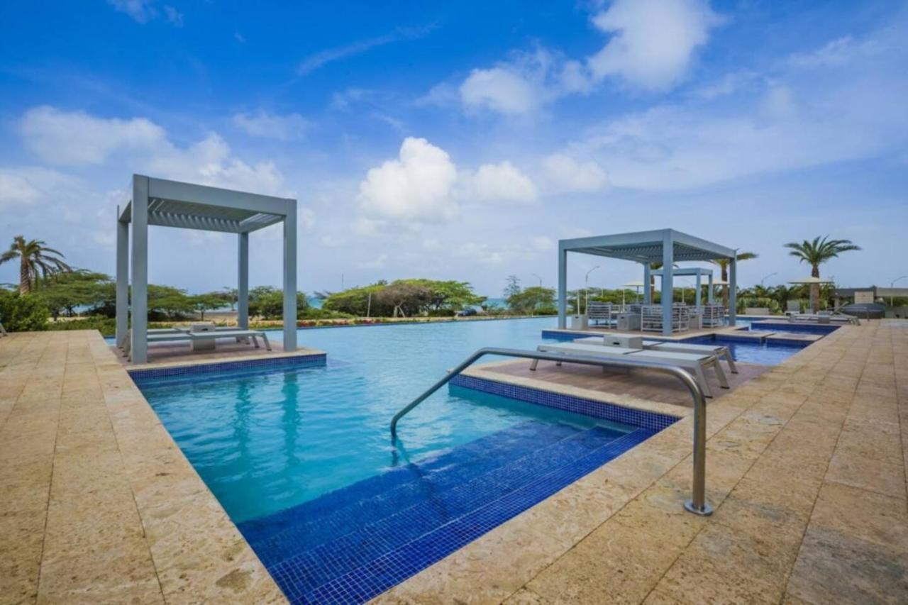 Breath Taking Beach Front Views Condo Eagle Beach Palm Beach Eksteriør billede